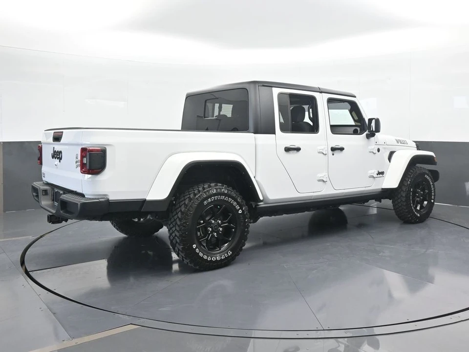 2024 Jeep JT Gladiator - Image 7 of 12