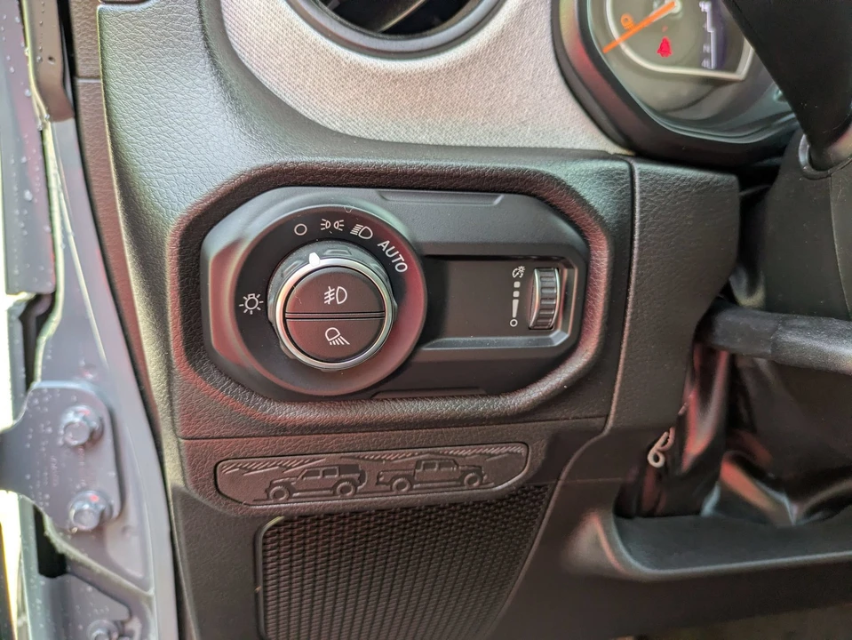 2024 Jeep JT Gladiator - Image 16 of 31
