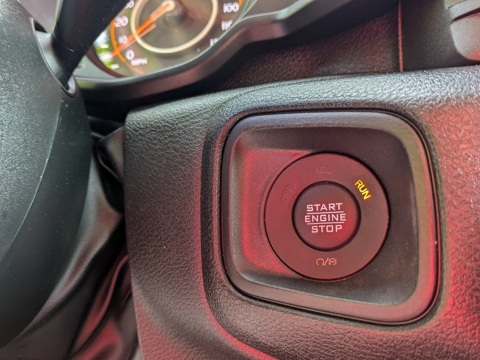 2024 Jeep JT Gladiator - Image 25 of 31