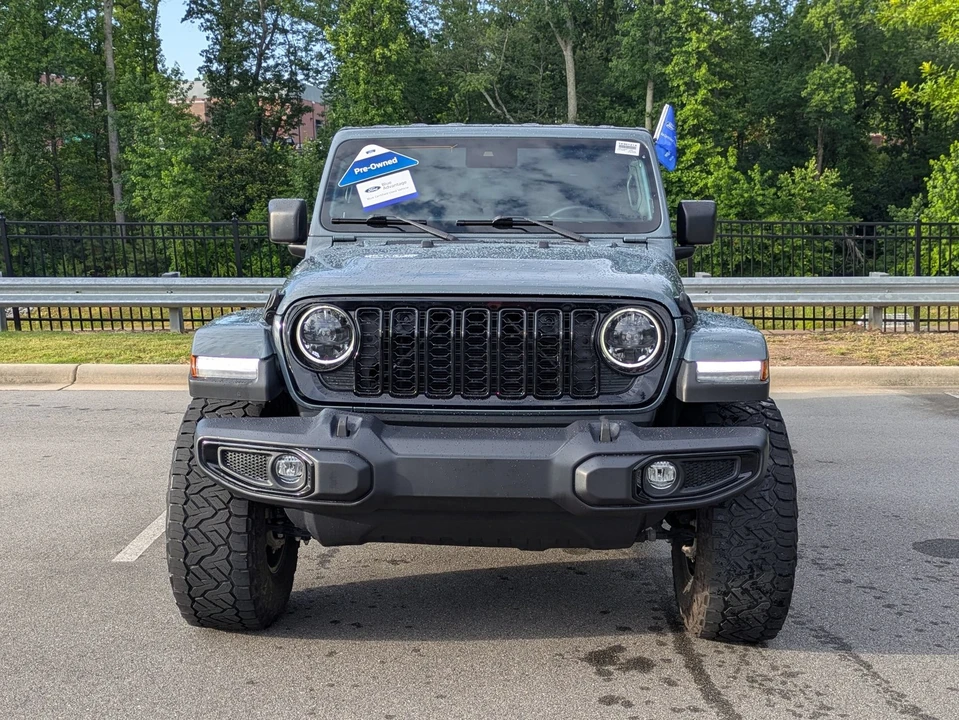 2024 Jeep JT Gladiator - Image 9 of 31