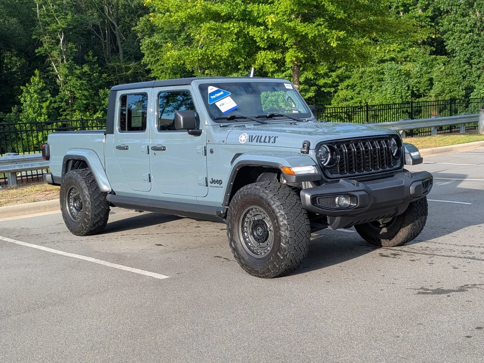 2024 Jeep JT Gladiator - Image 2 of 31