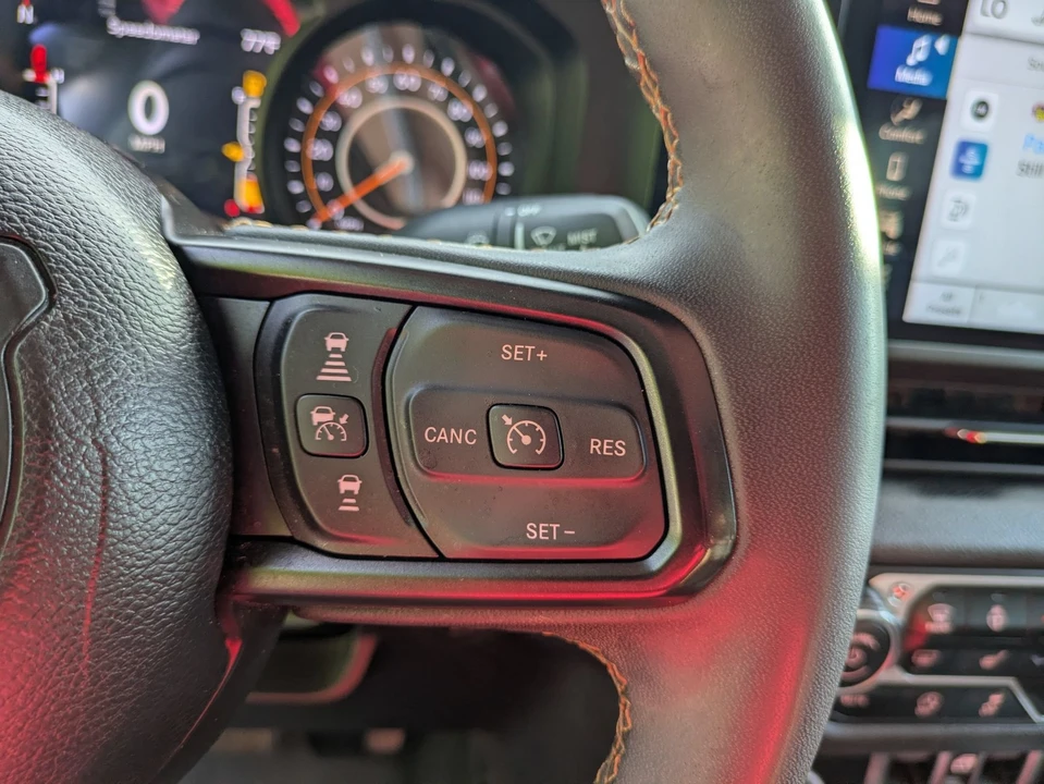 2024 Jeep JT Gladiator - Image 18 of 31