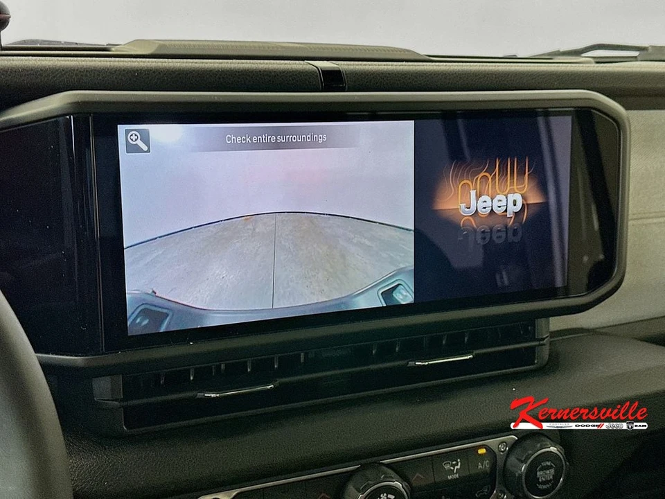 2024 Jeep JT Gladiator - Image 19 of 24