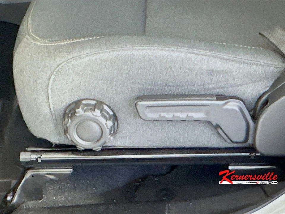 2024 Jeep JT Gladiator - Image 21 of 24