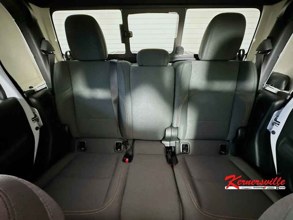 2024 Jeep JT Gladiator - Image 13 of 24