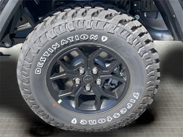 2024 Jeep JT Gladiator - Image 20 of 21