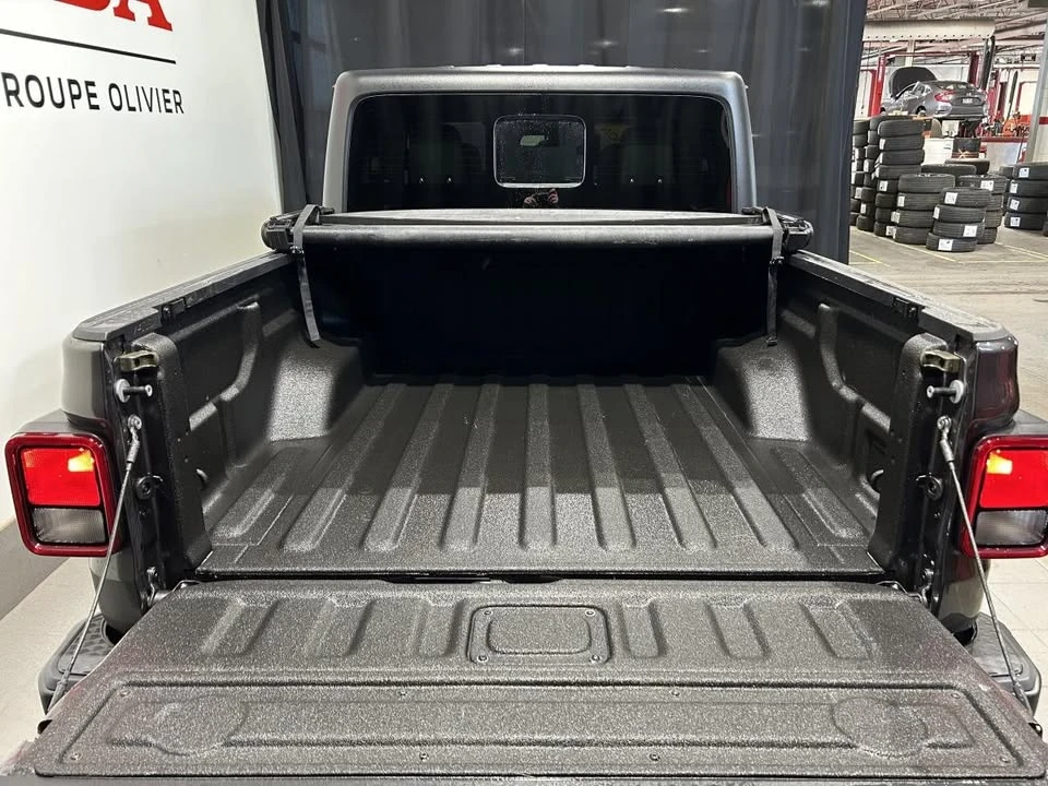 2024 Jeep JT Gladiator - Image 9 of 20