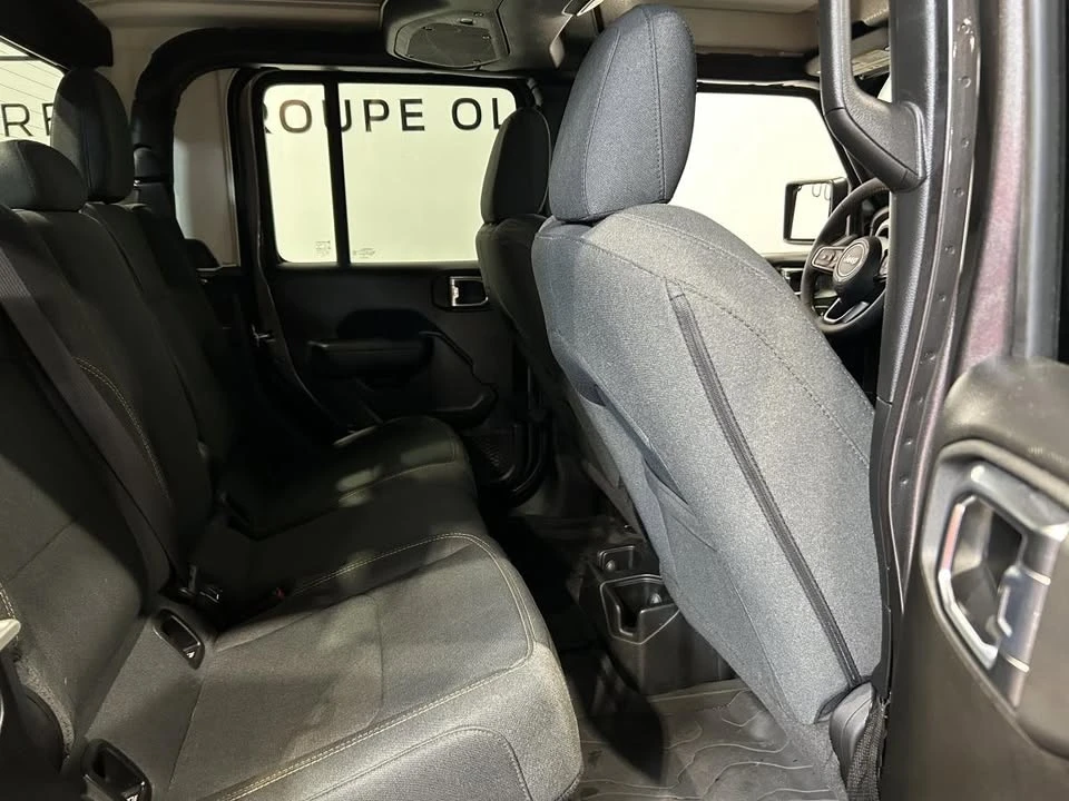 2024 Jeep JT Gladiator - Image 11 of 20