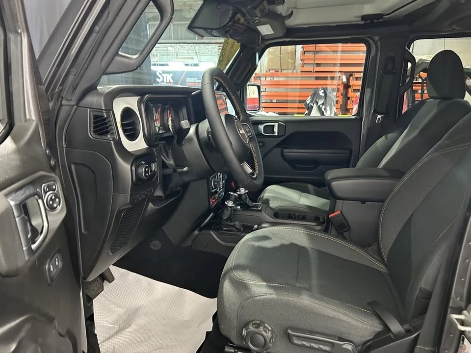 2024 Jeep JT Gladiator - Image 15 of 20