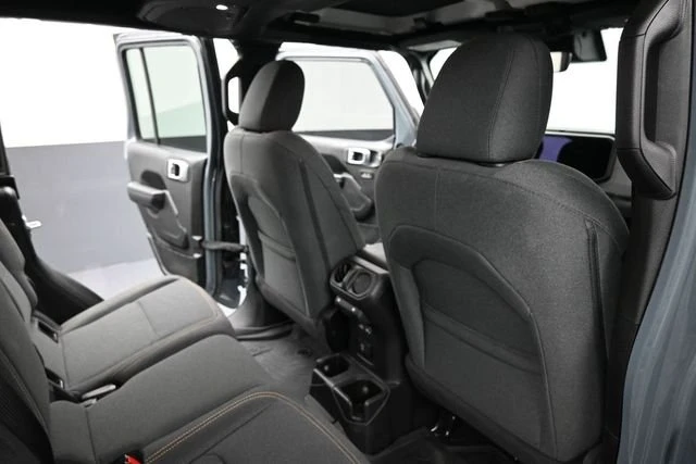 2024 Jeep JT Gladiator - Image 19 of 20