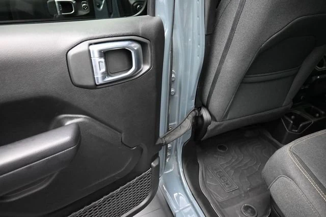 2024 Jeep JT Gladiator - Image 16 of 20