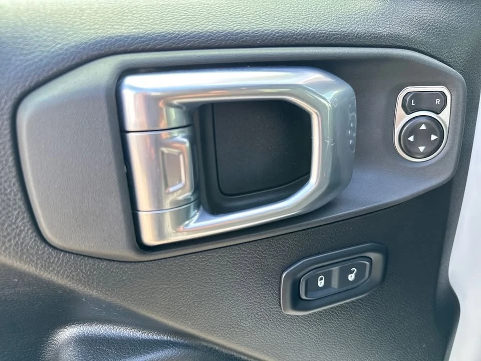 2024 Jeep JT Gladiator - Image 17 of 20