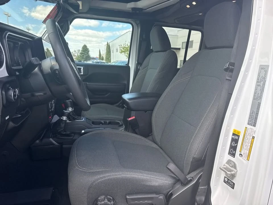 2024 Jeep JT Gladiator - Image 14 of 20