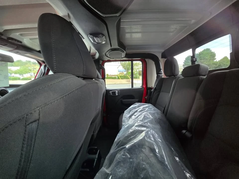 2024 Jeep JT Gladiator - Image 8 of 9