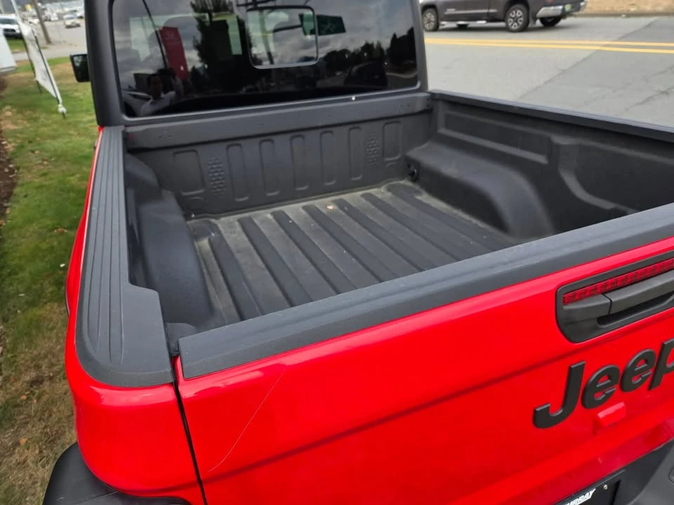 2024 Jeep JT Gladiator - Image 5 of 9