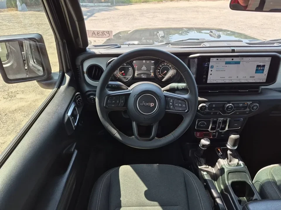2024 Jeep JT Gladiator - Image 12 of 20