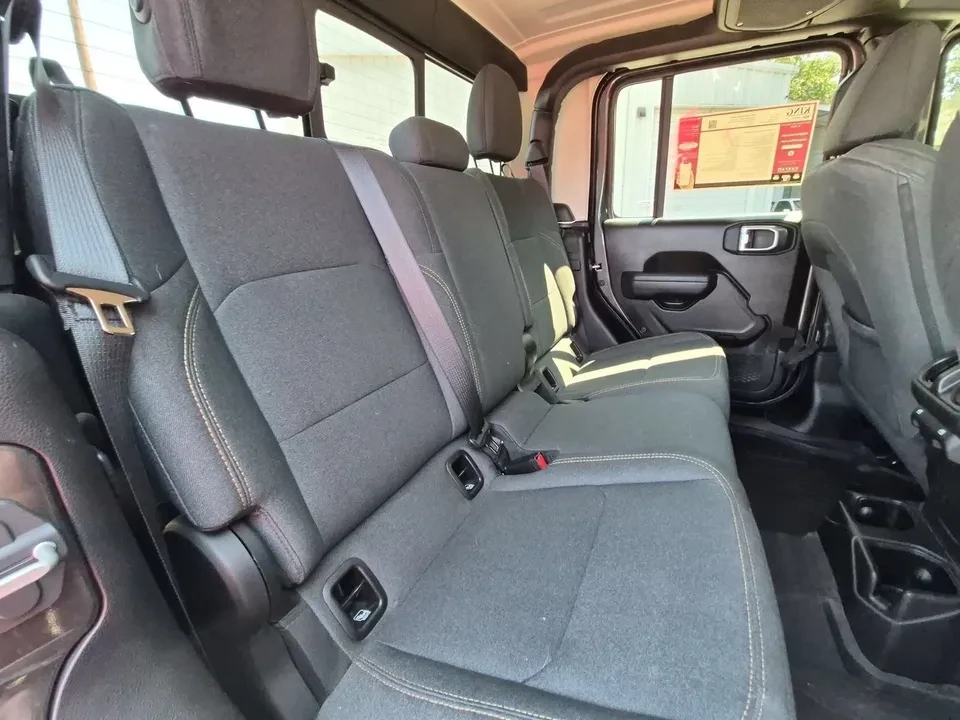 2024 Jeep JT Gladiator - Image 15 of 20