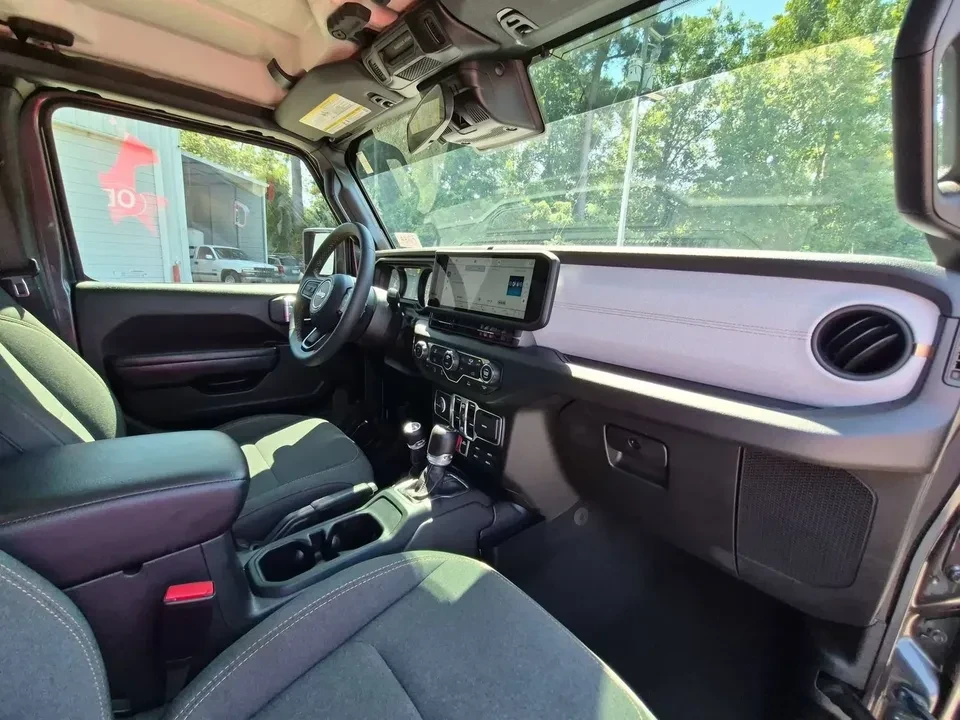 2024 Jeep JT Gladiator - Image 16 of 20