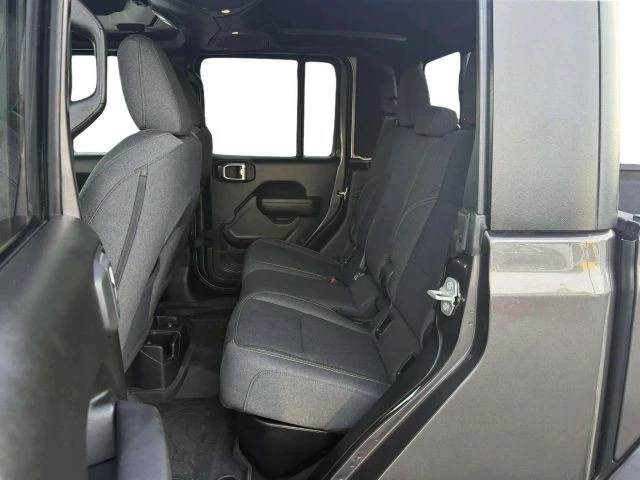 2024 Jeep JT Gladiator - Image 13 of 20