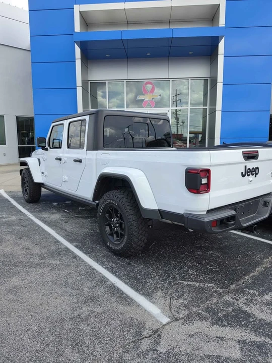 2024 Jeep JT Gladiator - Image 6 of 11