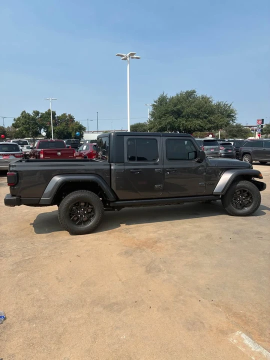2024 Jeep JT Gladiator - Image 2 of 9