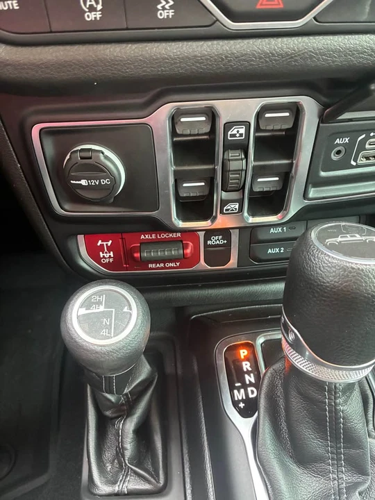 2024 Jeep JT Gladiator - Image 8 of 9