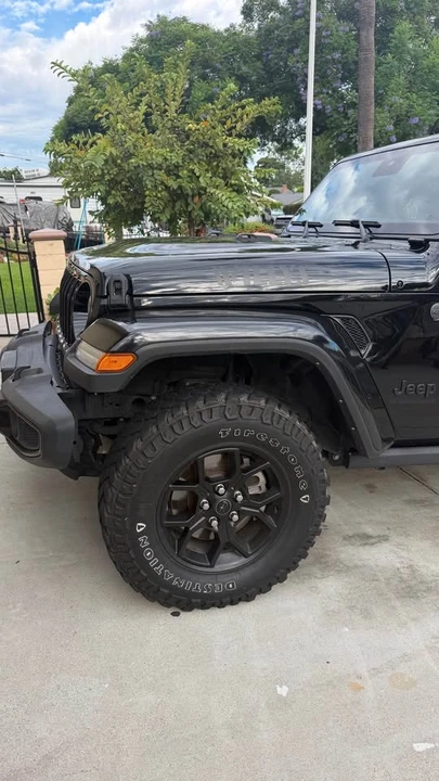 2024 Jeep JT Gladiator - Image 5 of 11