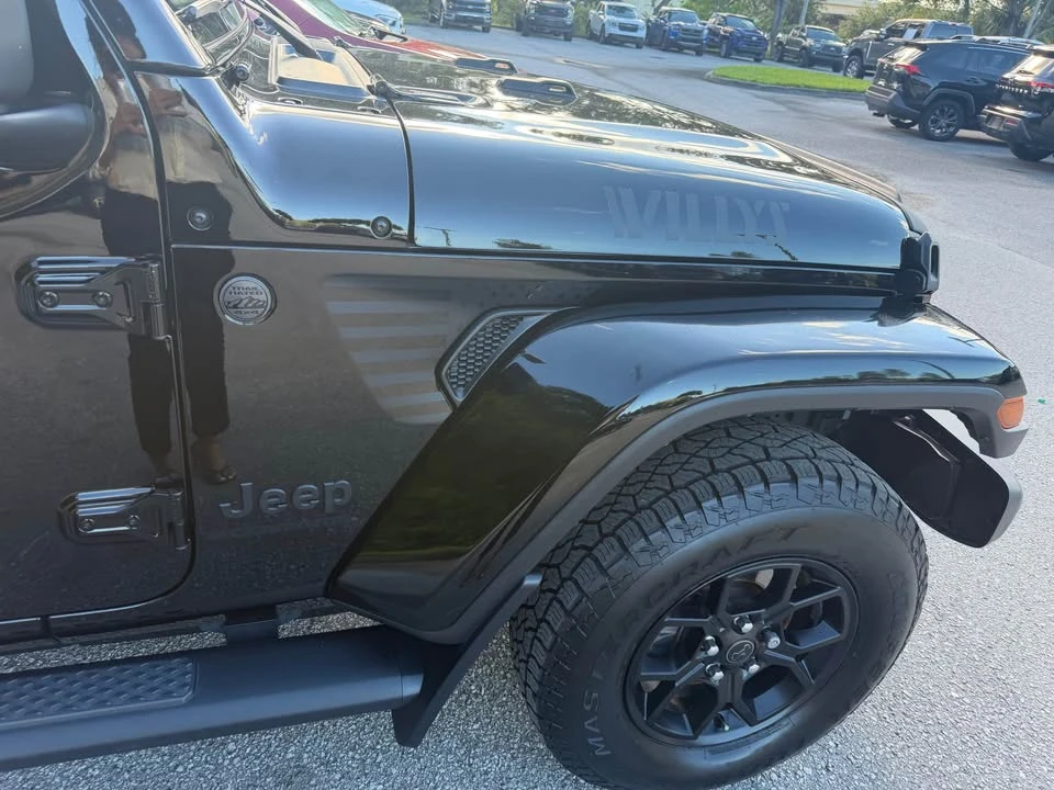 2024 Jeep JT Gladiator - Image 2 of 7