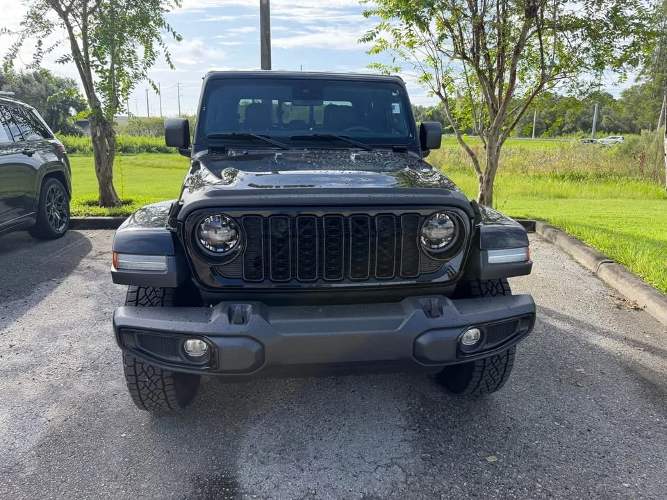 2024 Jeep JT Gladiator - Image 2 of 6