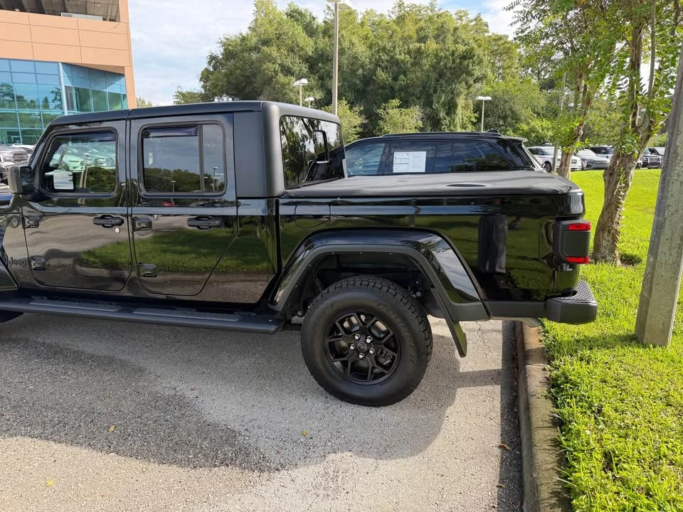 2024 Jeep JT Gladiator - Image 3 of 6
