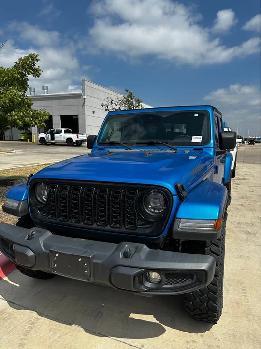 2024 Jeep JT Gladiator - Image 2 of 8