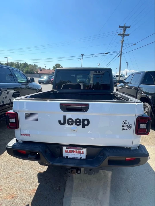 2024 Jeep JT Gladiator - Image 5 of 5
