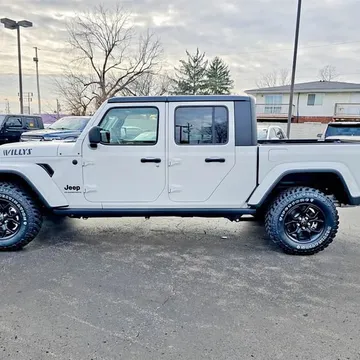 2024 Jeep Gladiator Willys Sport