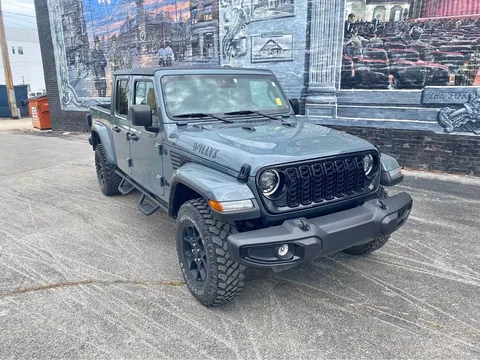 2024 Jeep Gladiator Willys Sport Pickup 4D 5 ft