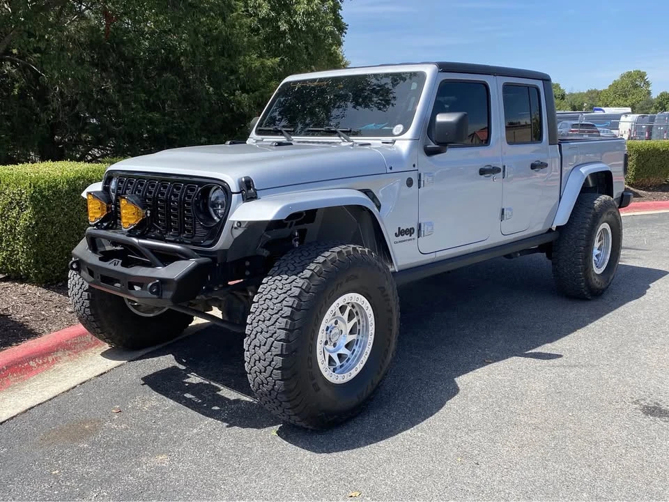 2024 Jeep JT Gladiator - Image 7 of 11