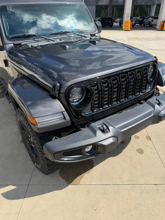 2024 Jeep JT Gladiator - Image 3 of 7