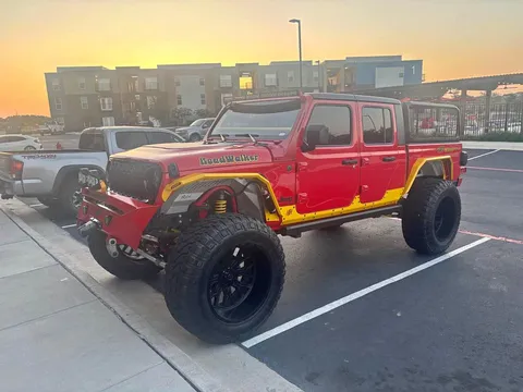 2024 Jeep Gladiator Willys Sport Pickup 4D 5 ft