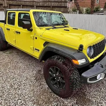 2024 Jeep Gladiator Wrangler