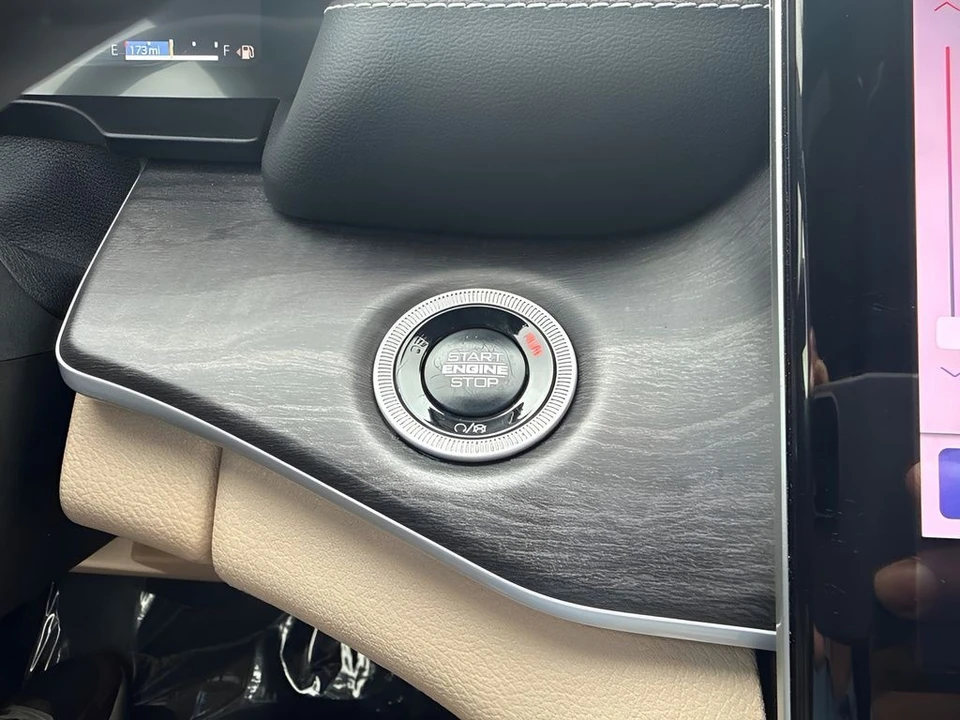 2024 Jeep WL Grand Cherokee - Image 16 of 28