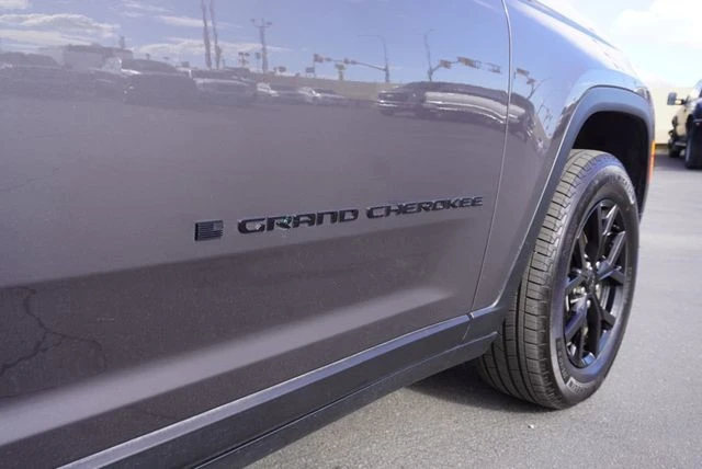 2024 Jeep WL Grand Cherokee - Image 17 of 21