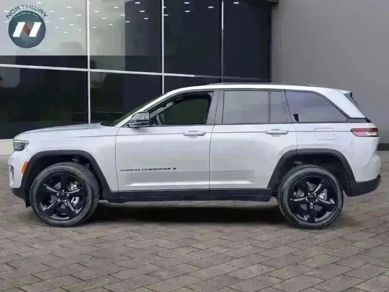 2024 Jeep WL Grand Cherokee - Image 2 of 12