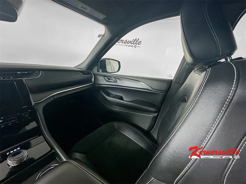 2024 Jeep WL Grand Cherokee - Image 11 of 12