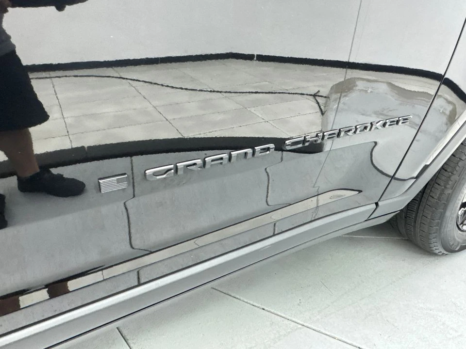 2024 Jeep WL Grand Cherokee - Image 24 of 31