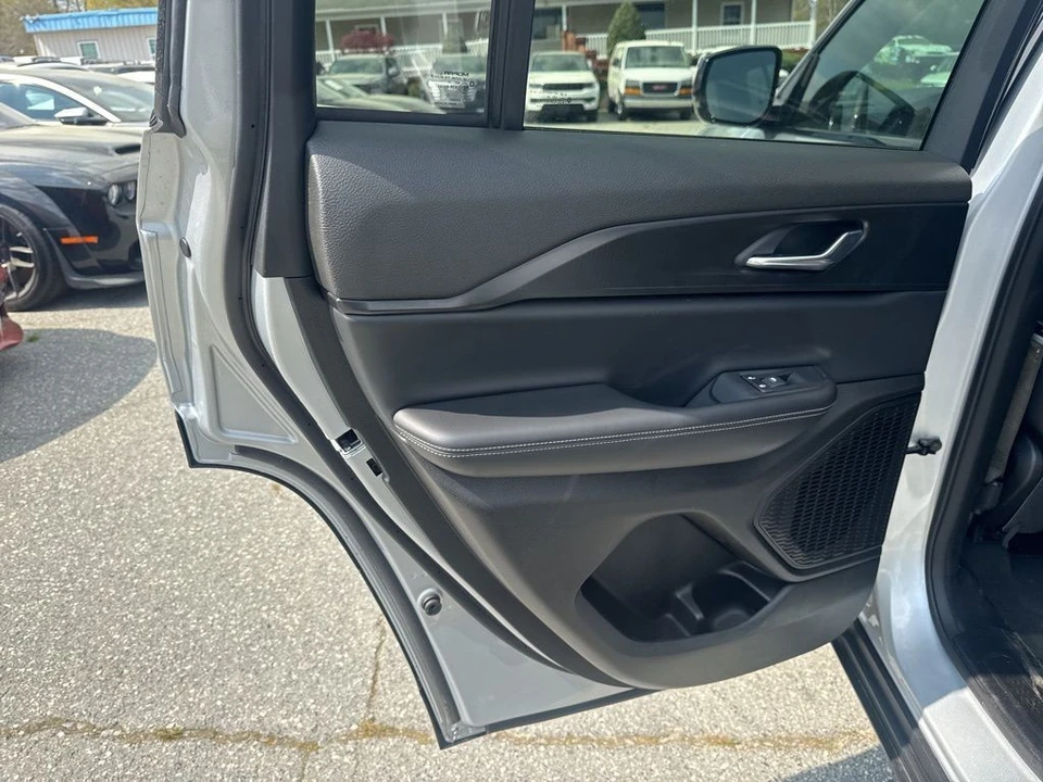 2024 Jeep - Image 27 of 31
