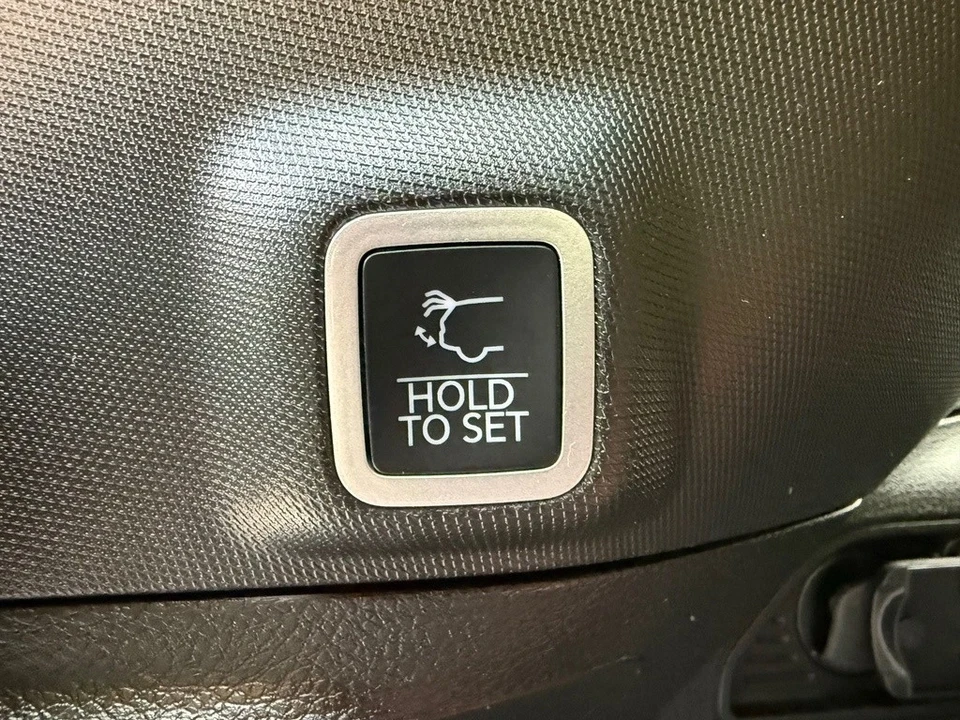 2024 Jeep WL Grand Cherokee - Image 16 of 21