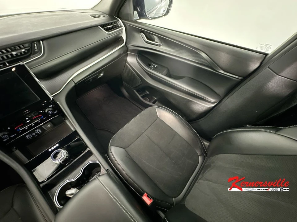 2024 Jeep WL Grand Cherokee - Image 11 of 24
