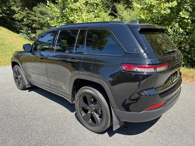 2024 Jeep WL Grand Cherokee - Image 8 of 31