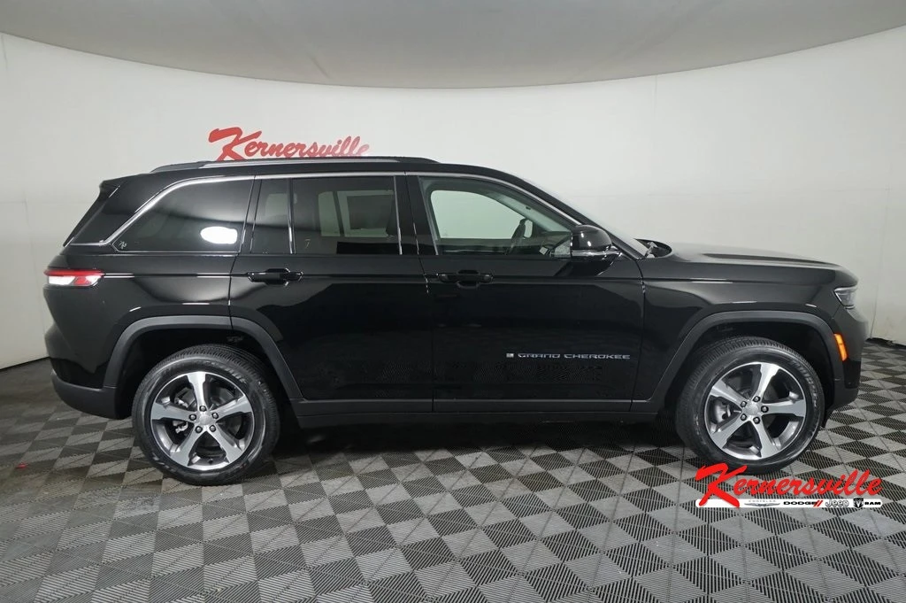 2024 Jeep WL Grand Cherokee - Image 8 of 12