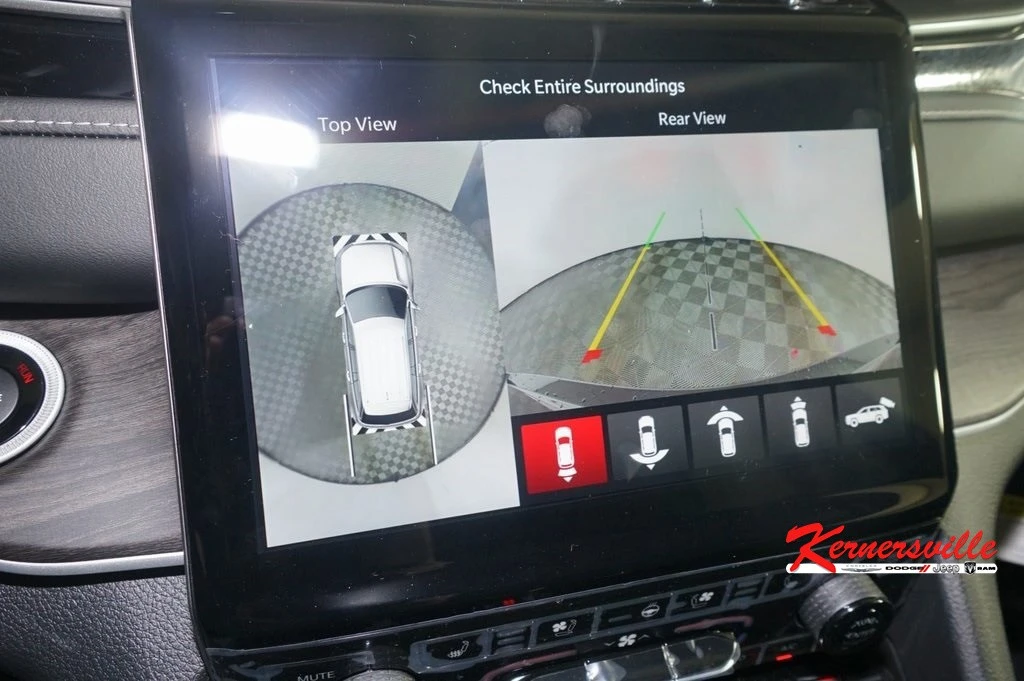 2024 Jeep WL Grand Cherokee - Image 16 of 21
