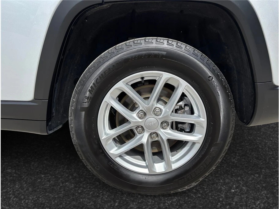 2024 Jeep KL Cherokee - Image 15 of 21